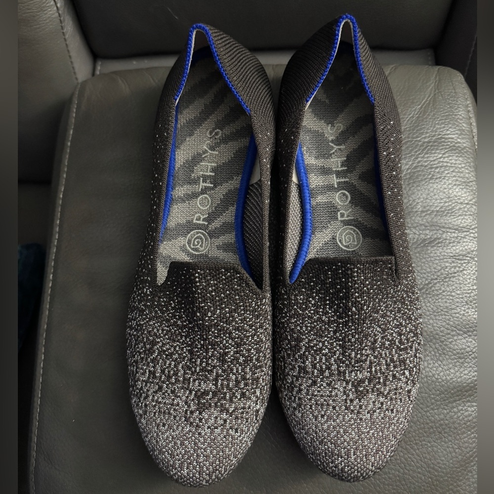 Rothy’s Size 8 Black & Gray ombré Flats